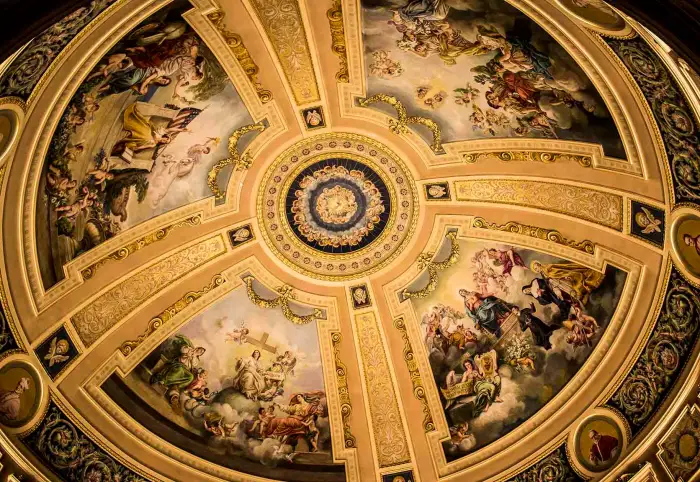 an image of the interrior ceiling of the rotunda in LAC